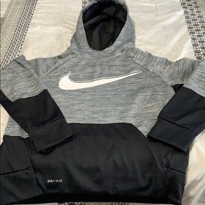 Boys Nike Dri fit sweatshirt